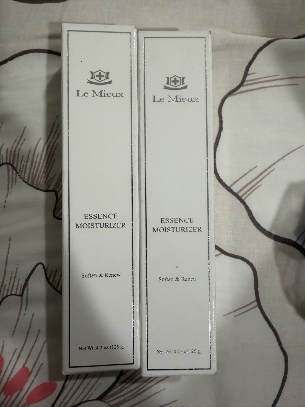 Le mieux White Essence Moisturizer- Hydrating Facial Essence pack of two